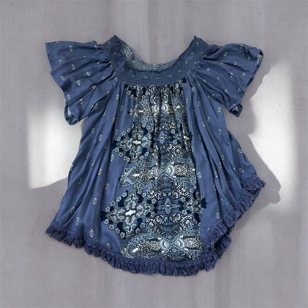 ◻️ALTAR’D STATE: Women’s size S, indigo & blue paisley flowy blouse w/tassels◻️